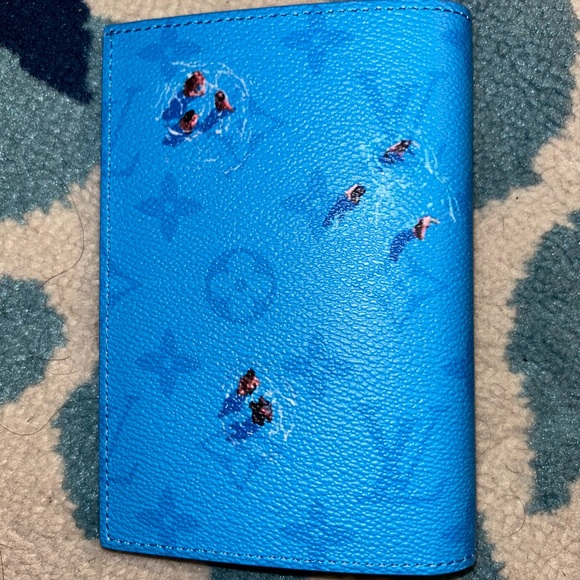 Louis Vuitton Blue Lagoon Passport Holder - Picture 3 of 4